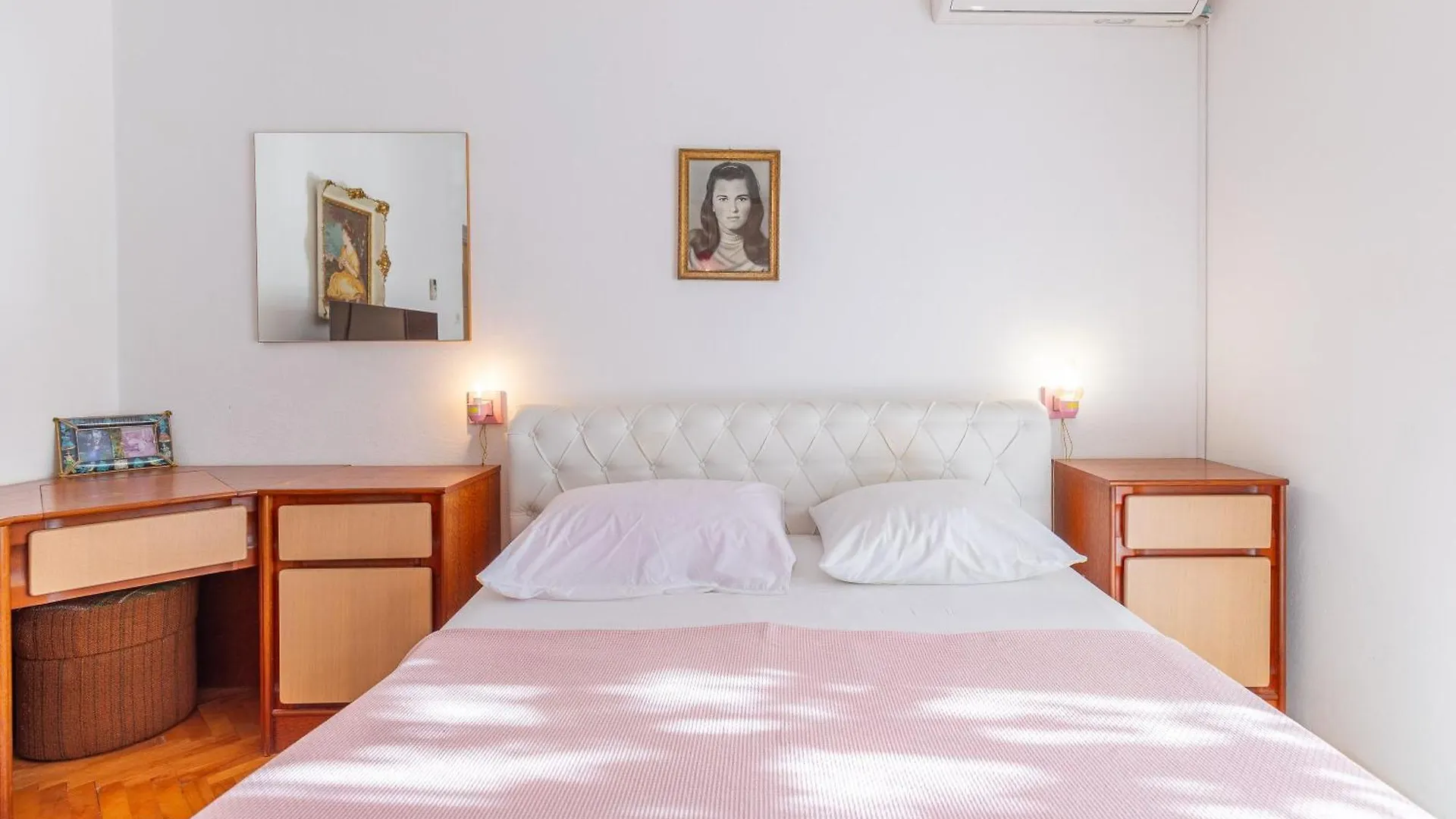 Tinka, Zimmer No 1 Starigrad Paklenica Croatia